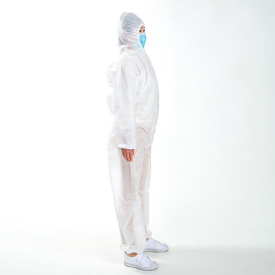 Quantité universelle 50 d'isolement d'ISO13485 SIGNO de taille jetable blanche de robe par cas