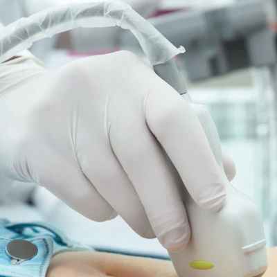 Sentiment de gants médicaux jetables blancs de latex d'EN455 S-XL bon